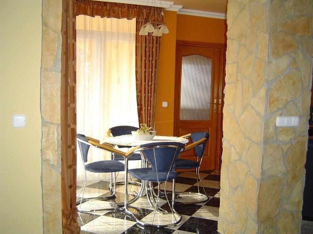 Janus Apartman シャールヴァール エクステリア 写真