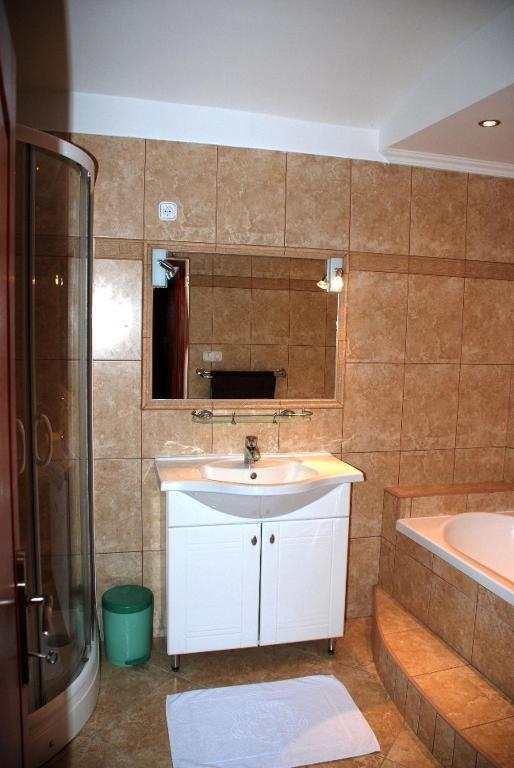 Janus Apartman シャールヴァール 部屋 写真